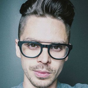 Meet your Posher, Levi